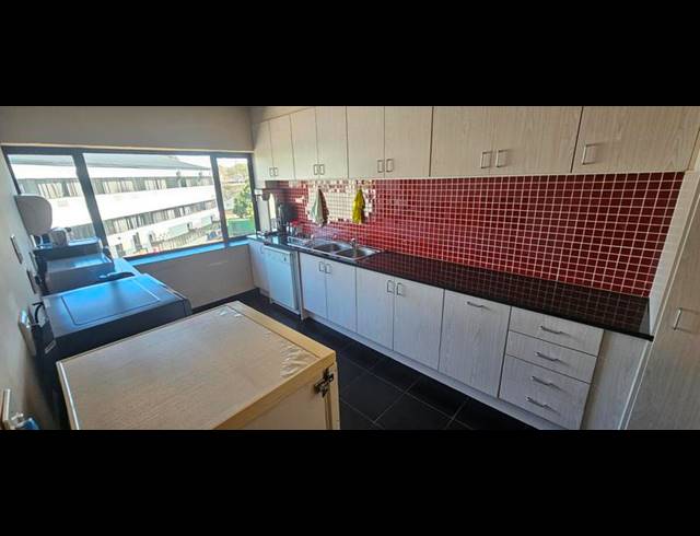 BUSINESS PROPERTY TO RENT IN HALFWAY GARDENS